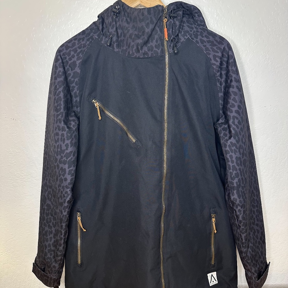 WEARCOLOR Snowboarding and Ski Jacket BLACK Gray LEOPARD Women's Large